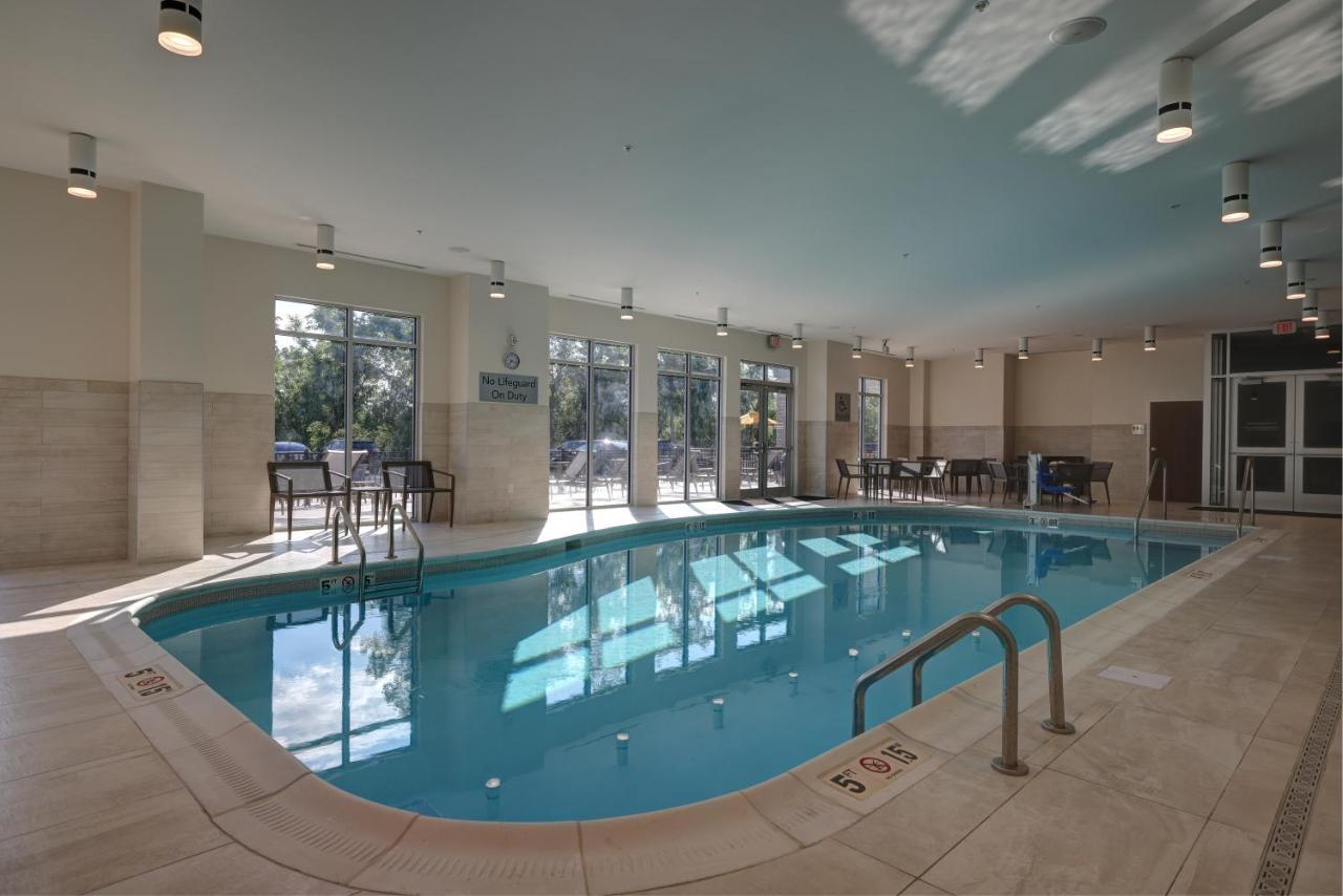 Courtyard By Marriott Iowa City University Heights Εξωτερικό φωτογραφία