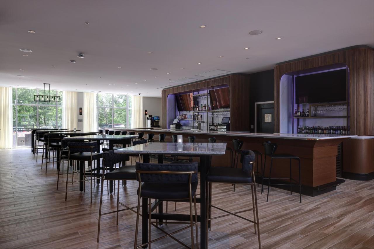Courtyard By Marriott Iowa City University Heights Εξωτερικό φωτογραφία