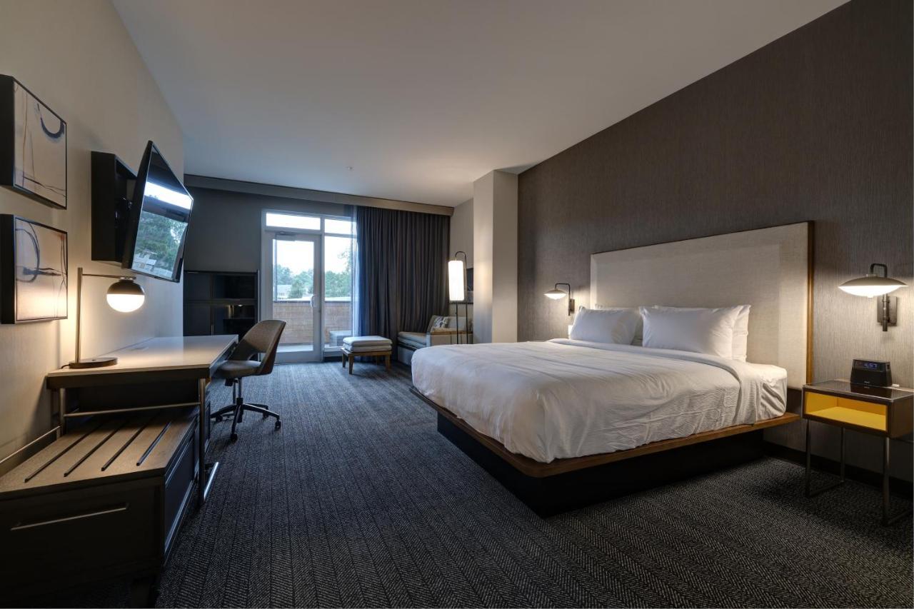 Courtyard By Marriott Iowa City University Heights Εξωτερικό φωτογραφία