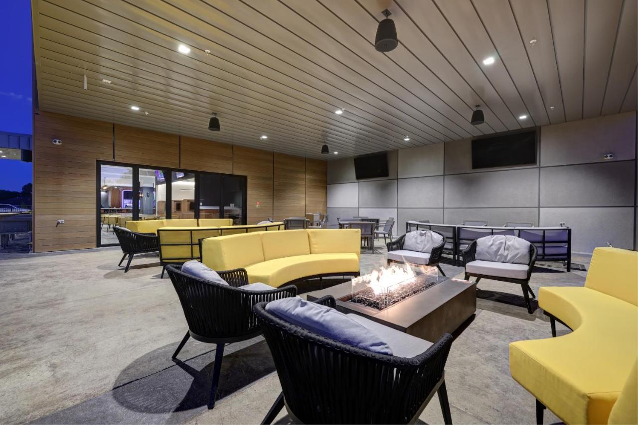 Courtyard By Marriott Iowa City University Heights Εξωτερικό φωτογραφία