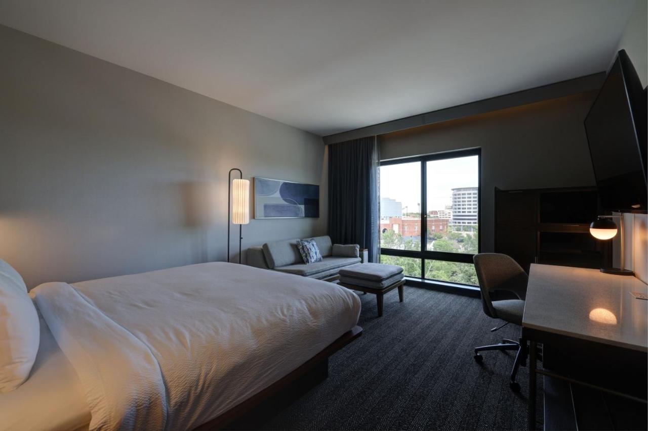 Courtyard By Marriott Iowa City University Heights Εξωτερικό φωτογραφία