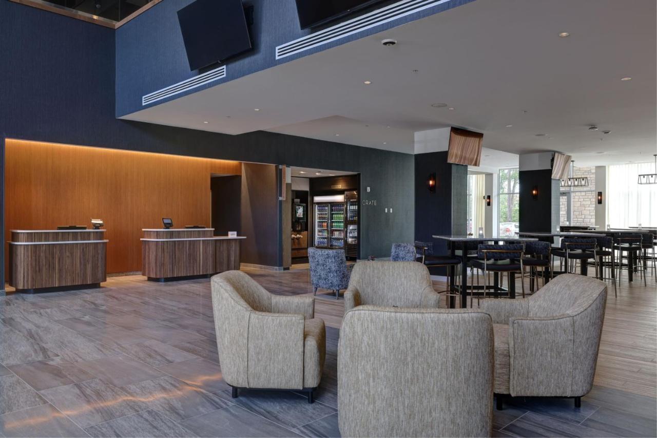 Courtyard By Marriott Iowa City University Heights Εξωτερικό φωτογραφία