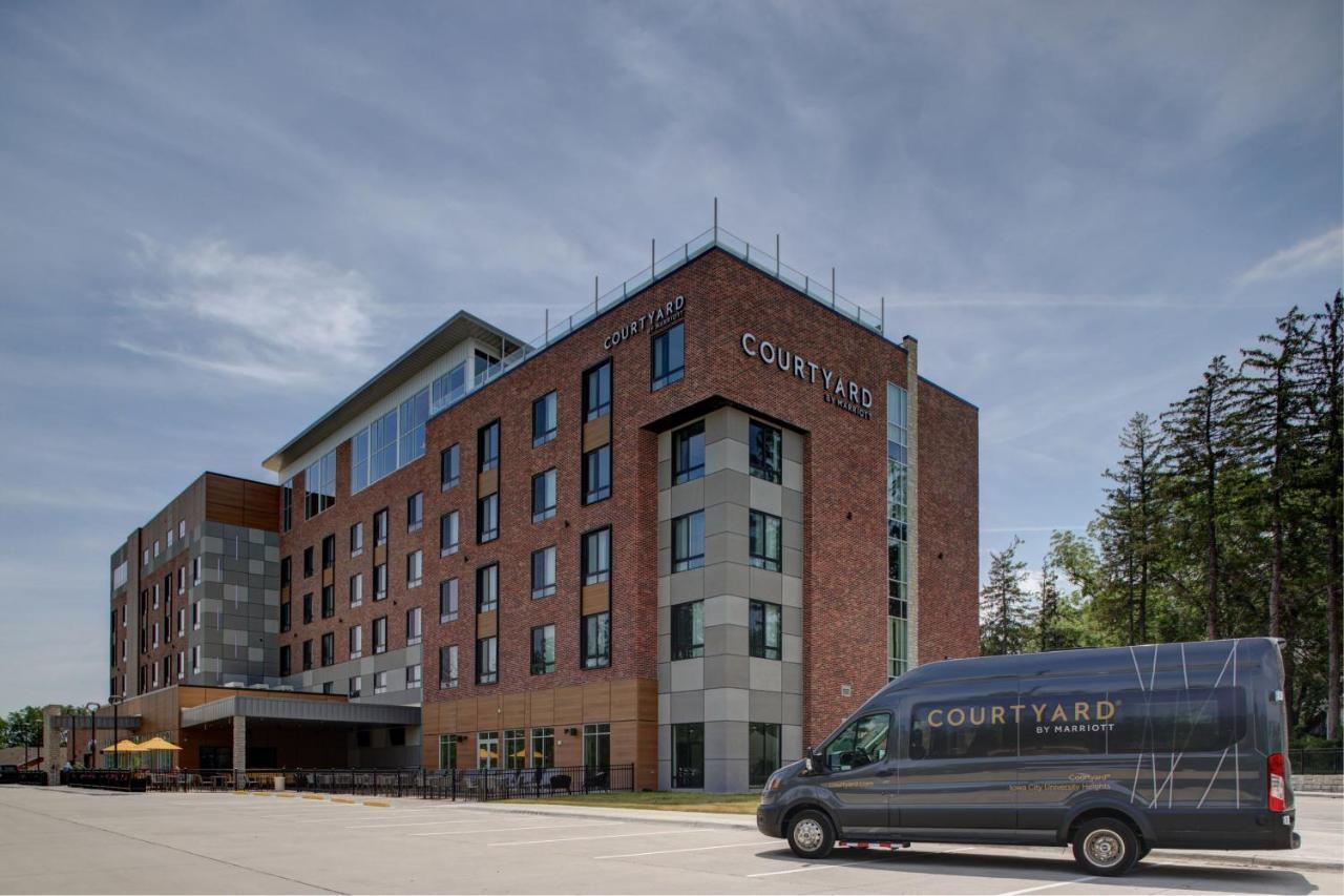 Courtyard By Marriott Iowa City University Heights Εξωτερικό φωτογραφία