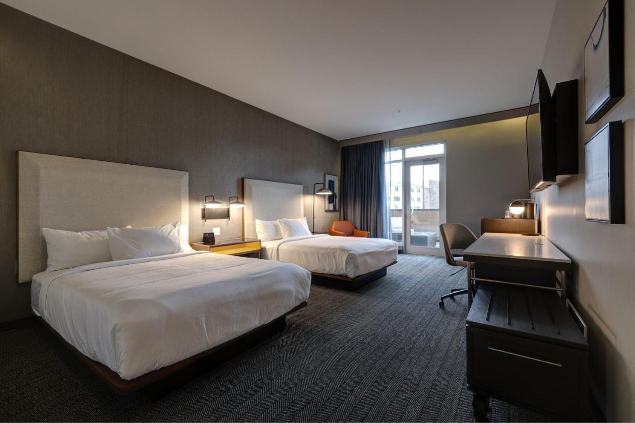 Courtyard By Marriott Iowa City University Heights Εξωτερικό φωτογραφία